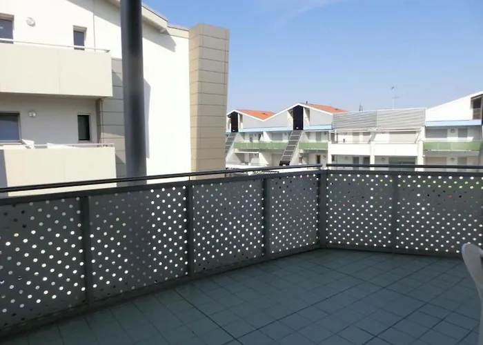 Apartment Cozy 200mt From The