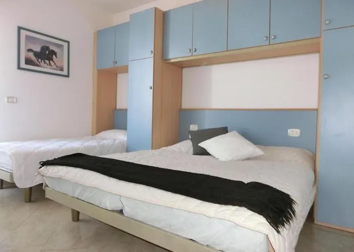 Cozy 200mt From The شقة *