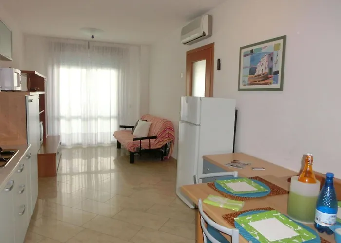 Cozy 200mt From The شقة *