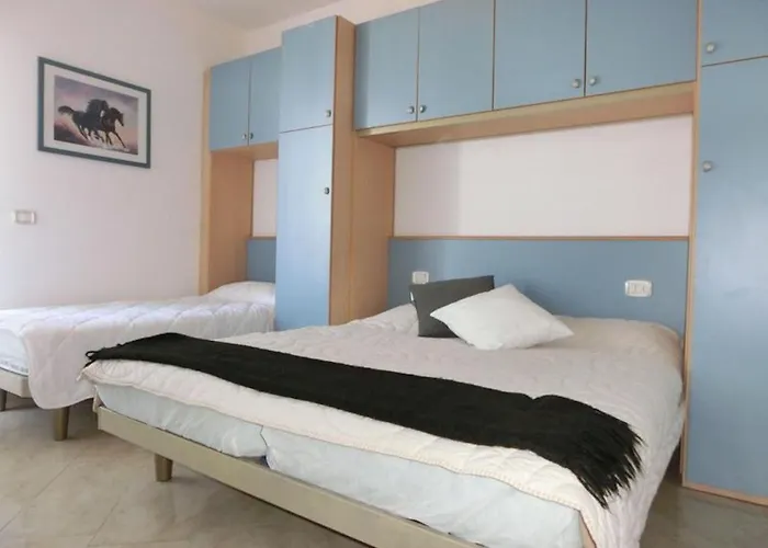 Cozy 200mt From The شقة *